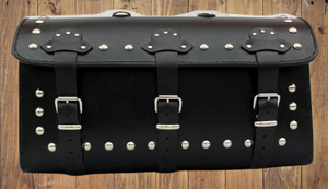Motocikla aizmugures soma ar kniedēm (35l)